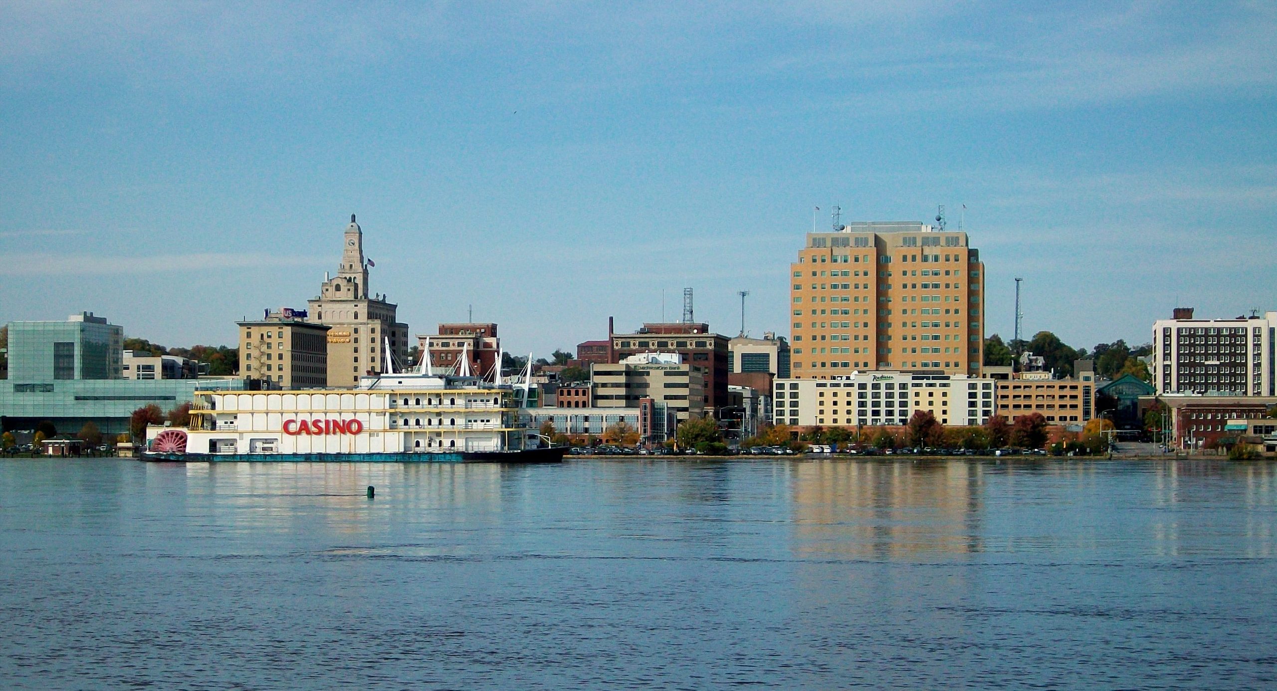 Downtown_Davenport by ctfj83 - Public Domain